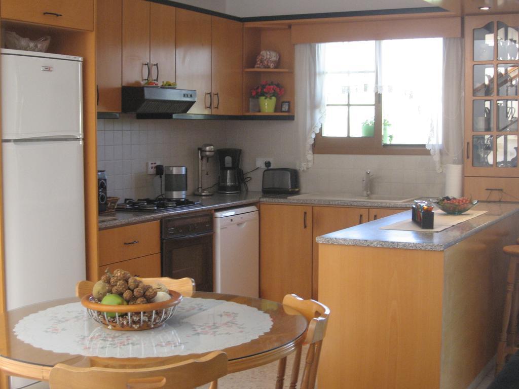 Zena Holiday Villa بيسوري الغرفة الصورة