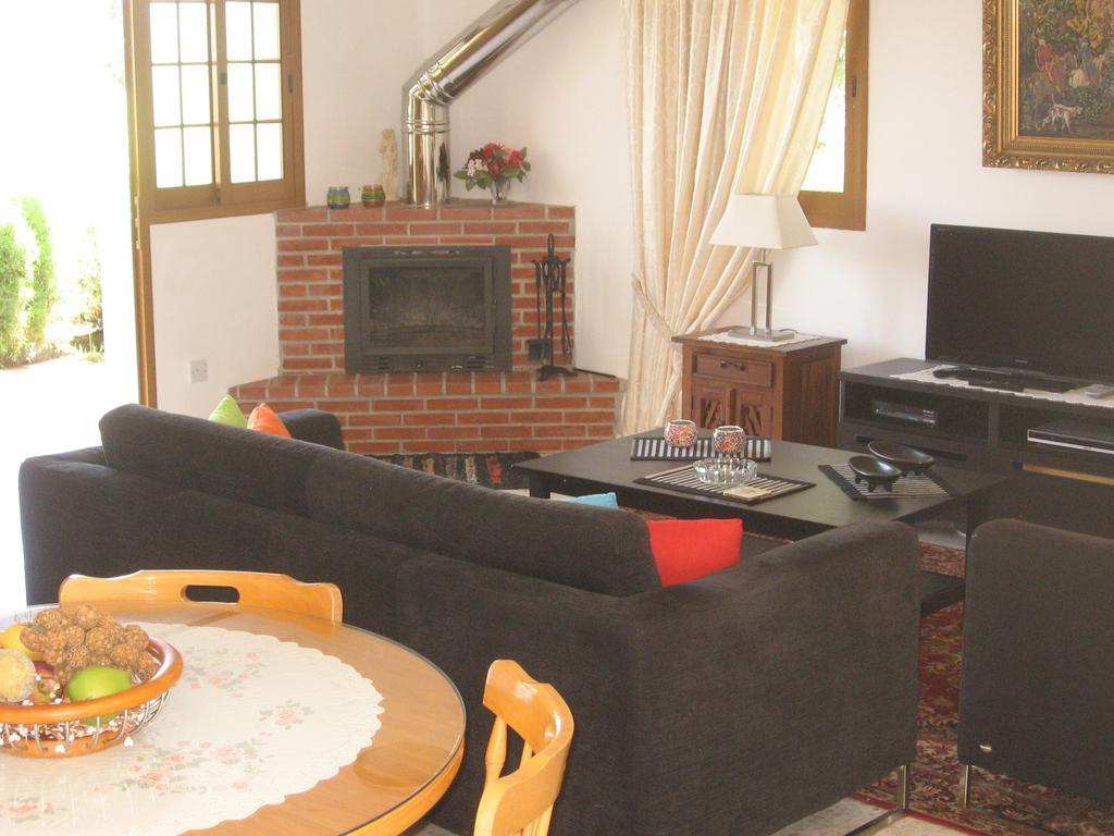 Zena Holiday Villa بيسوري الغرفة الصورة
