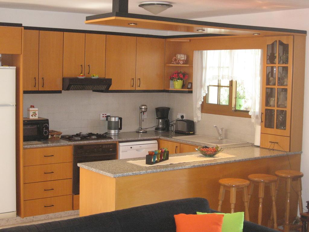 Zena Holiday Villa بيسوري الغرفة الصورة