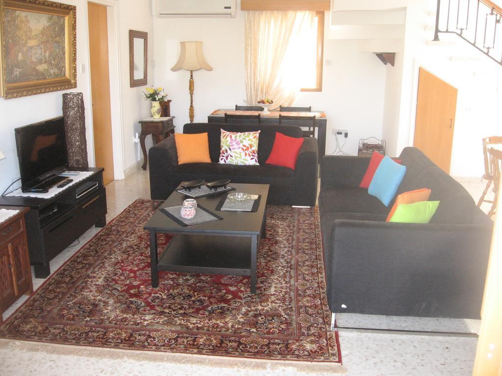 Zena Holiday Villa بيسوري الغرفة الصورة